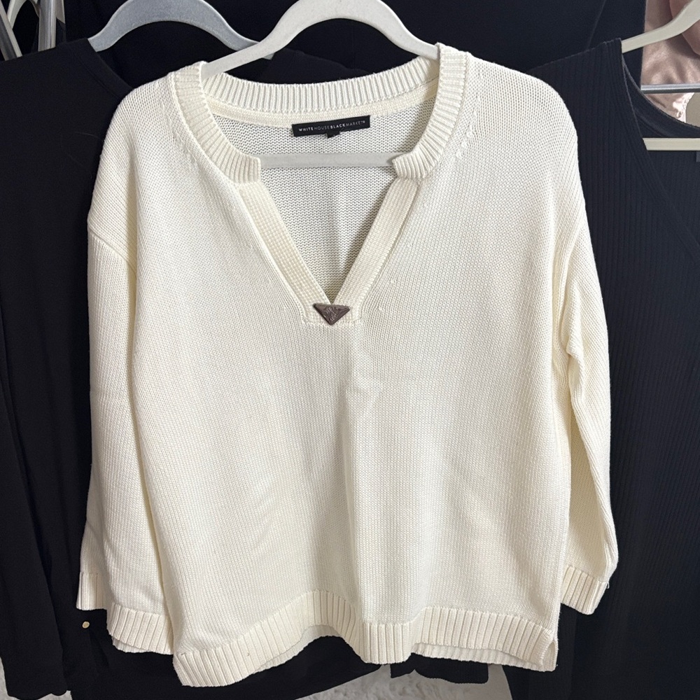 White House Black Market Cream V-Neck Sweater